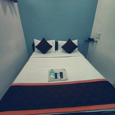 Hotel Golden Arch Бангалор Екстериор снимка